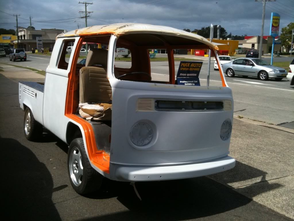 http://i940.photobucket.com/albums/ad244/smegma71/kombi%20ute/Picture340.jpg