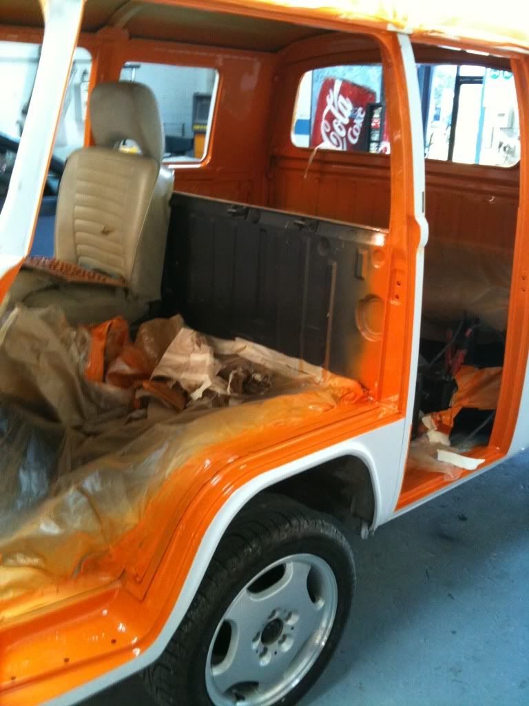 http://i940.photobucket.com/albums/ad244/smegma71/kombi%20ute/Picture341.jpg