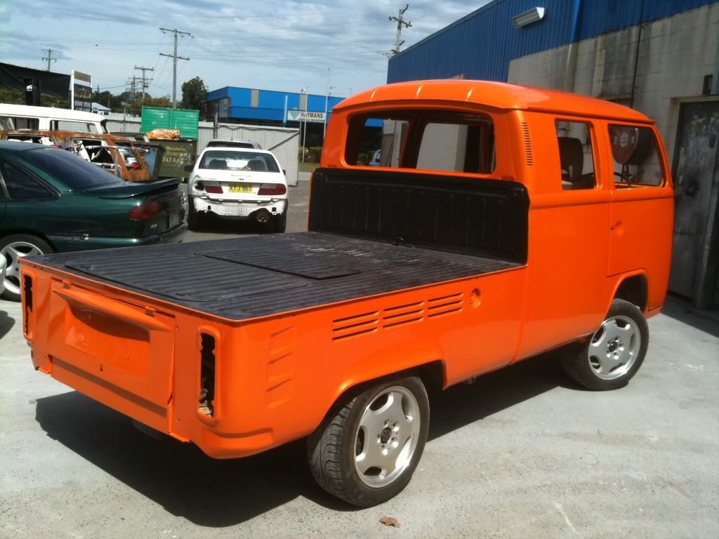 http://i940.photobucket.com/albums/ad244/smegma71/kombi%20ute/Picture356.jpg