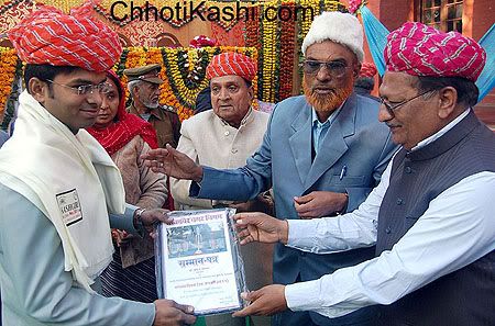 Dr Pankaj Kumar Mohta & Bikaner Mayor Bhawani Shankar Sharma in Bikaner. Dr Pankaj Kumar Mohta & Bikaner Mayor Bhawani Shankar Sharma in Bikaner.